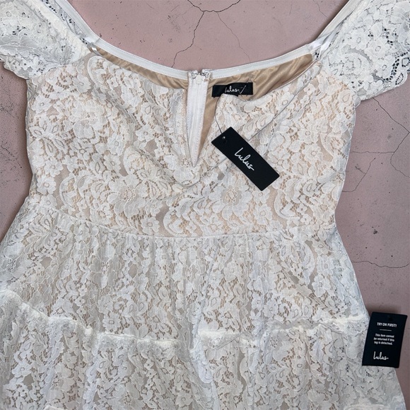 White Lace Party Dress with Capp Sleeves - Picture 3 of 4